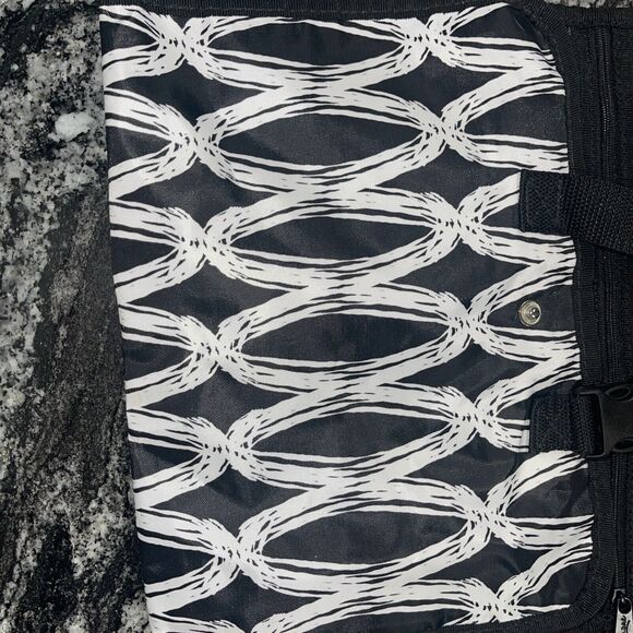 Thirty One Hanging Jewelry Folding Travel Makeup Brush Bag Zip Black White Link - Picture 6 of 8